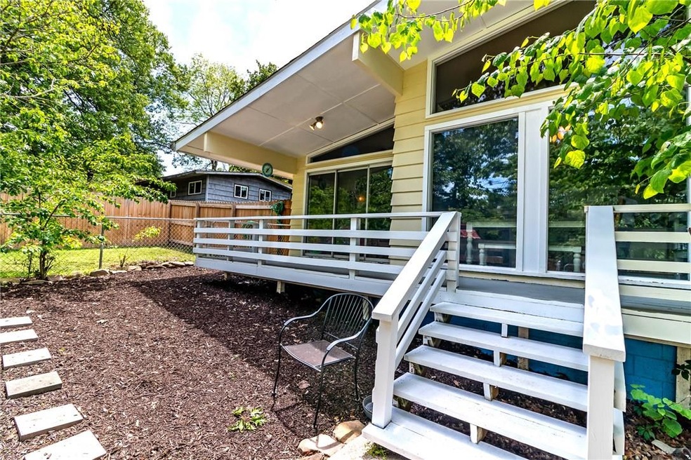 6 Finger Cir, Bella Vista, AR 72715 - photo 1