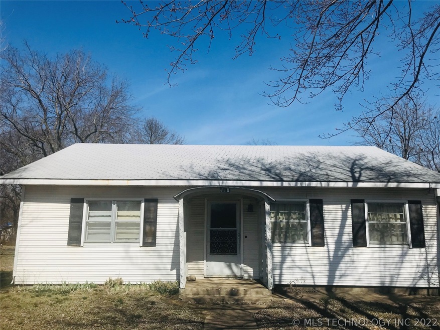410 W Cherokee Ave, Chouteau, OK 74337 - photo 1