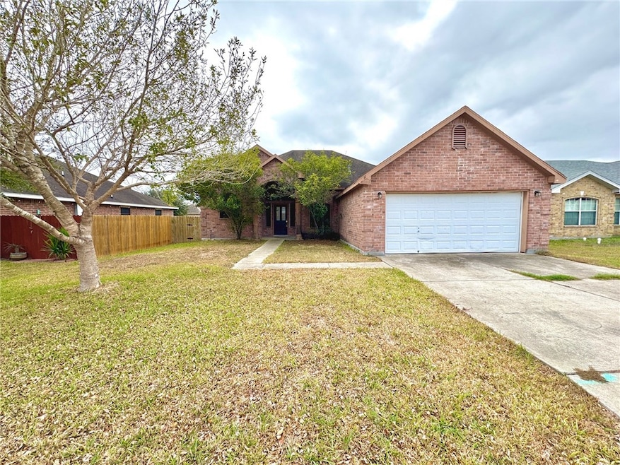 2103 Brook Ln, Kingsville, TX 78363 - photo 1