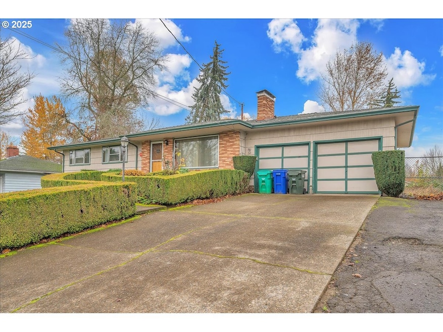 1550 SE 4th St, Gresham, OR 97080 - photo 1