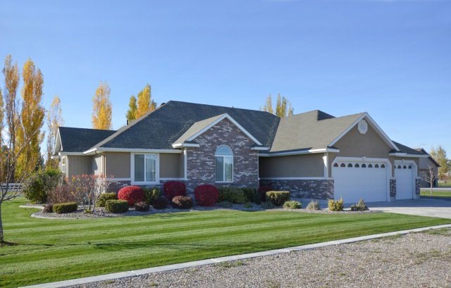 72 S 515 W, Blackfoot, ID 83221 - photo 1