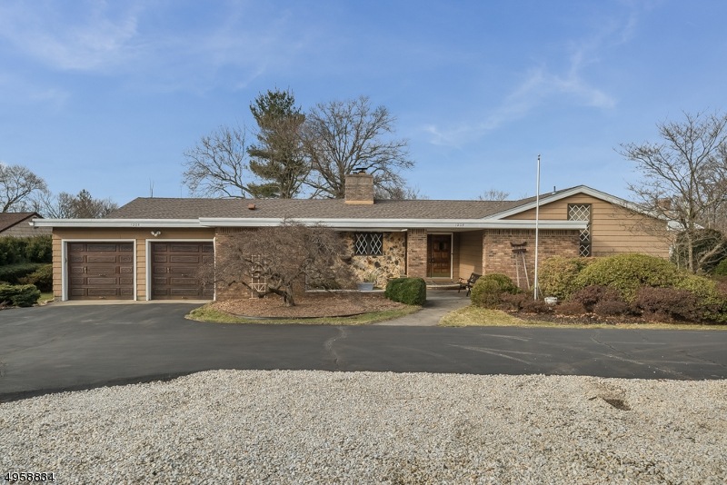 1205 Alps Rd, Wayne, NJ 07470 - photo 1