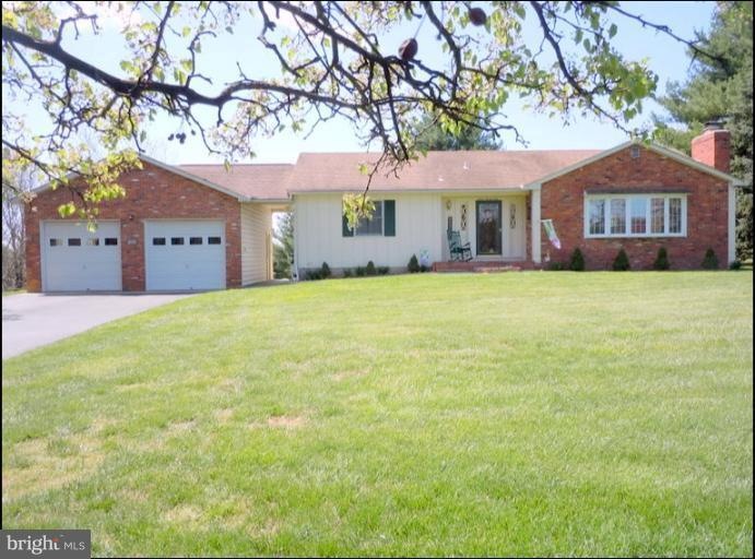 1221 Pouder Rd, Sykesville, MD 21784 - photo 1