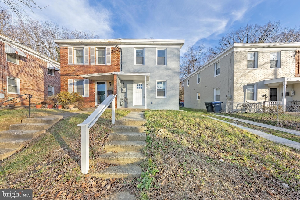 235 55th St NE, Washington, DC 20019 - photo 1