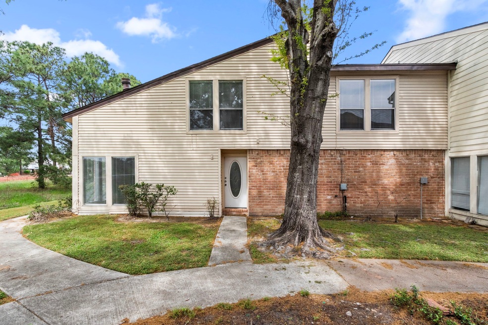 7809 Bateman Ln unit 7809, Houston, TX 77088 - photo 1