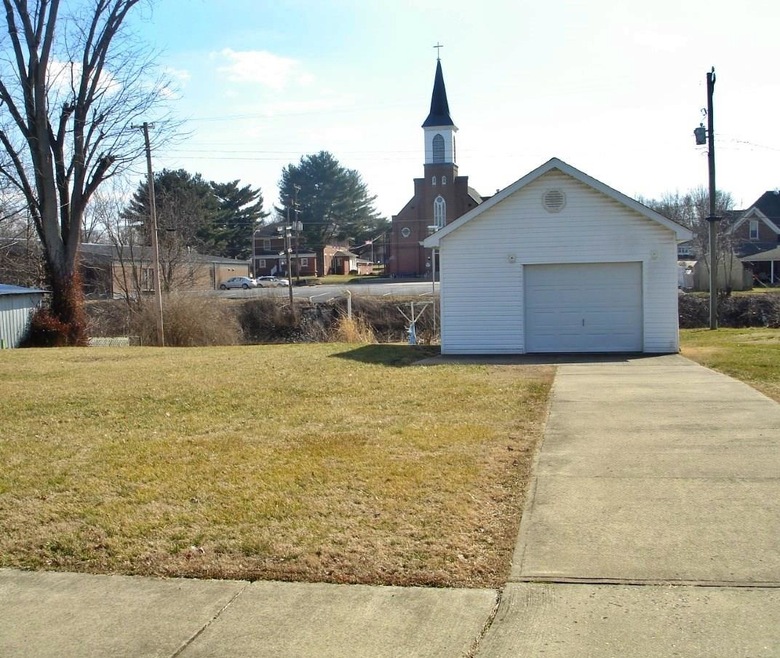 404 E Main St, Loogootee, IN 47553 - photo 1