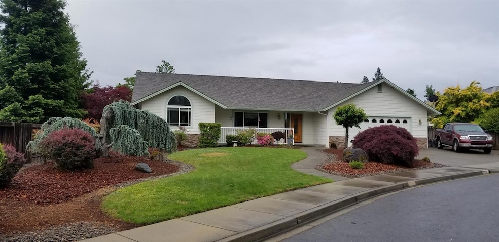 2717 SW Acres Rd, Grants Pass, OR 97527 - photo 1