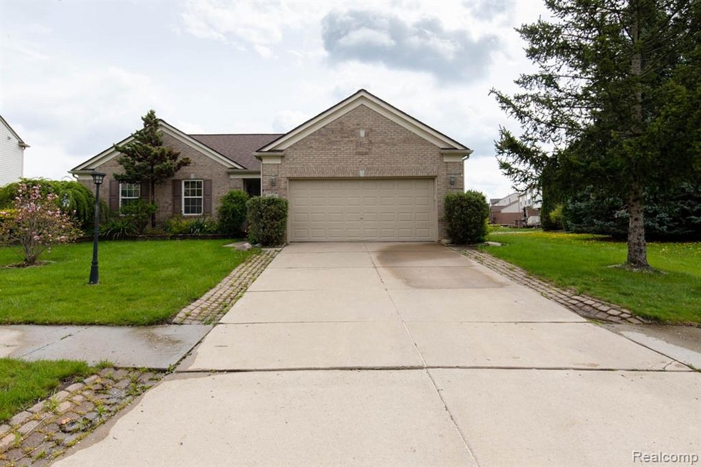 4373 Sheerwood