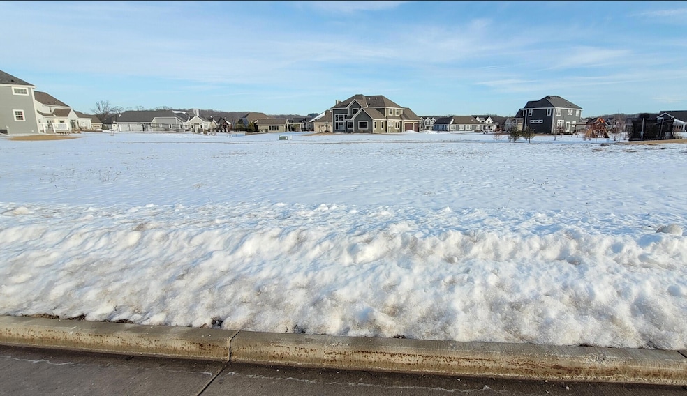 Lt17 W Old Farm Rd, New Berlin, WI 53151 - photo 1