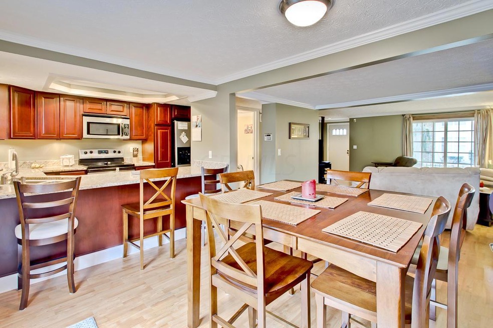 1680 Van Pelt Street-10
