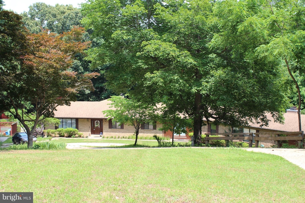 2710 Sassafras Ct, Owings, MD 20736 - photo 1