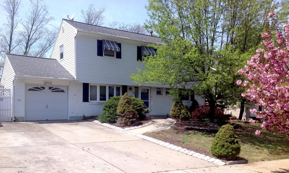 12 Miriam Place
