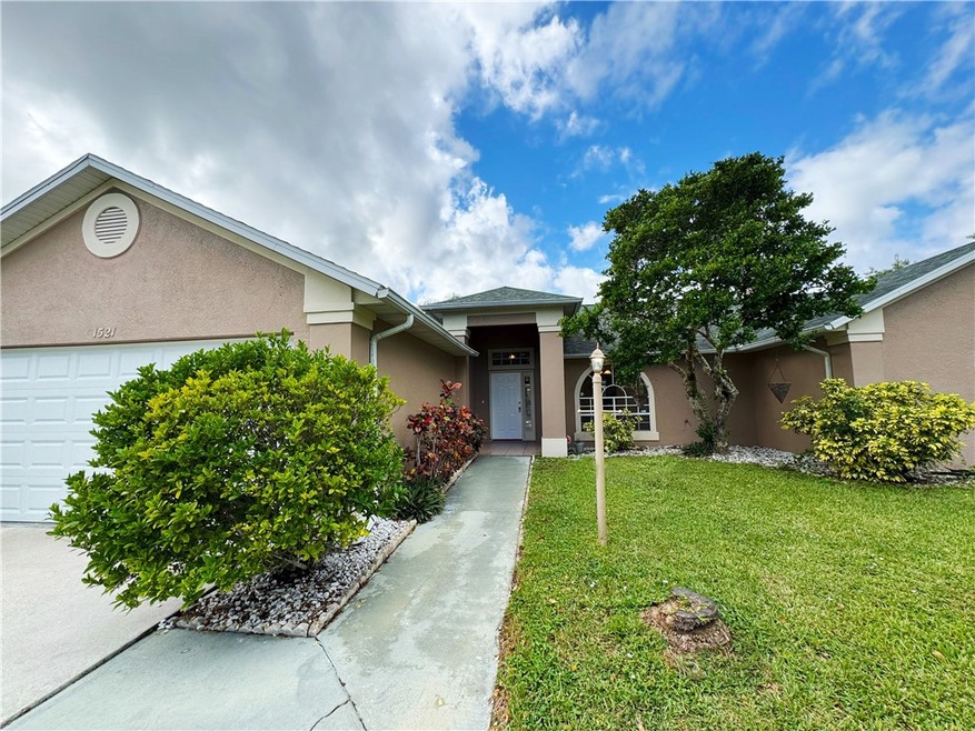 1521 Barber St, Sebastian, FL 32958 - photo 1