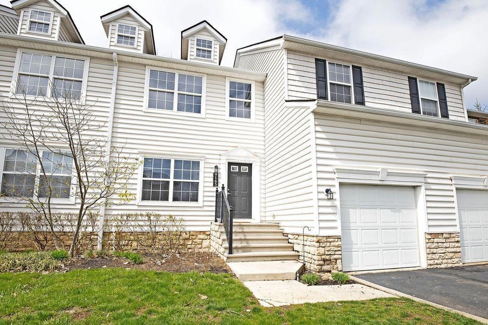 9165 Walker Park Dr unit 9165, Columbus, OH 43240 - photo 1