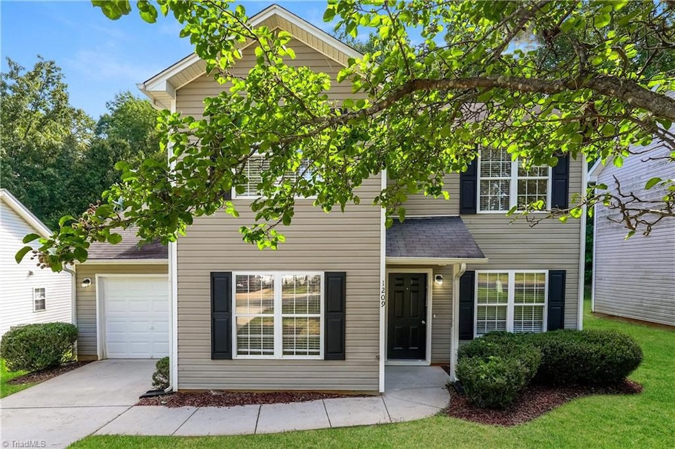 1209 Maury Ln, Greensboro, NC 27401 - photo 1