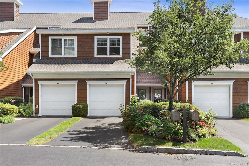 Pending $825,000 • Co-Listing Agent