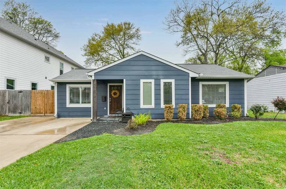 1618 Chantilly Ln, Houston, TX 77018 - photo 1