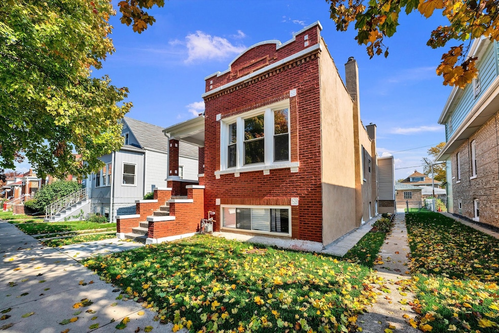 2517 S 59th Ct, Cicero, IL 60804 - photo 1