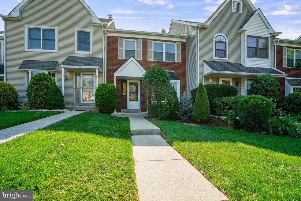 410 Snowflake Cir, Norristown, PA 19403 - photo 1