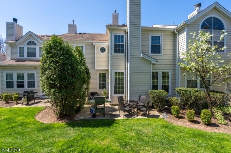 15 Pheasant Brook Ct, Bedminster, NJ 07921 - photo 1