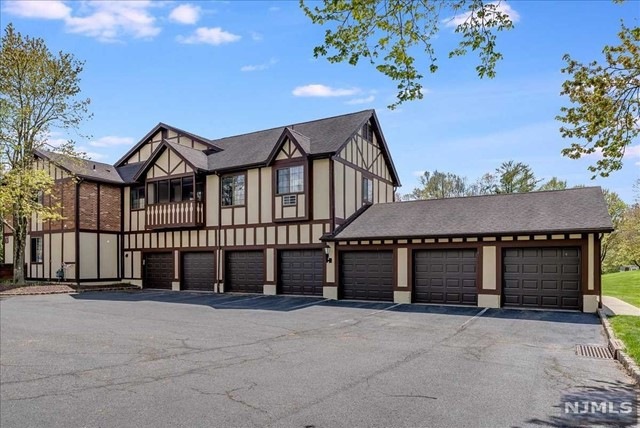 3 Avon Ct, Chatham, NJ 07928 - photo 1