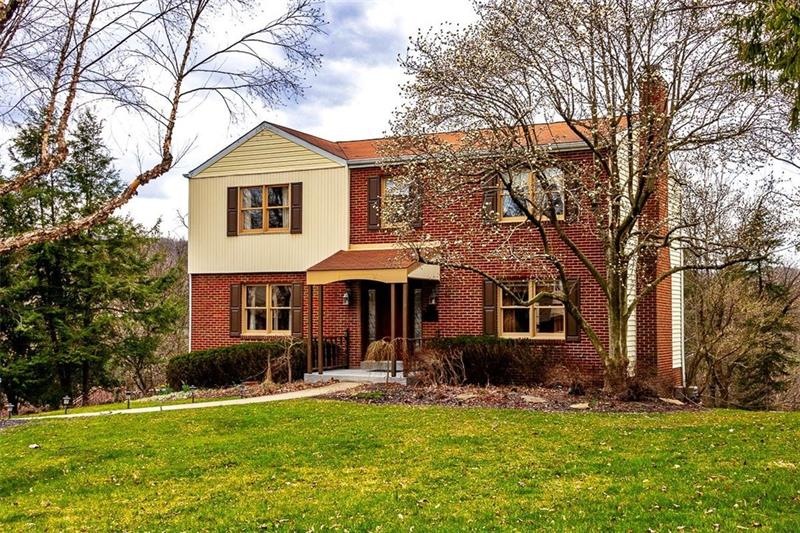 Beautiful Brian built colonial on a dead-end stree