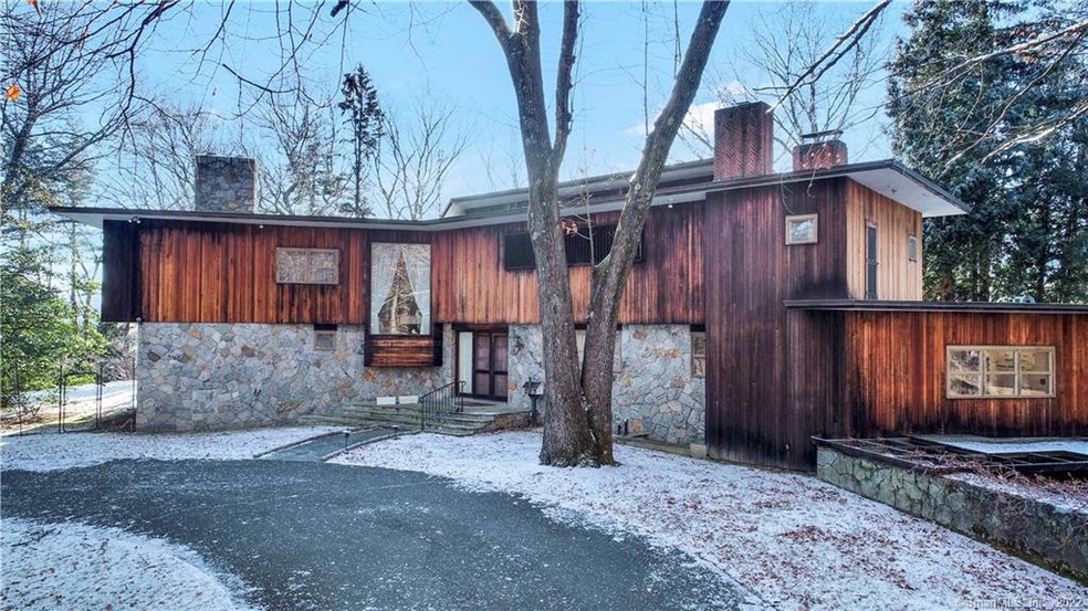 44 Woodbine Rd, Stamford, CT 06903 - photo 1