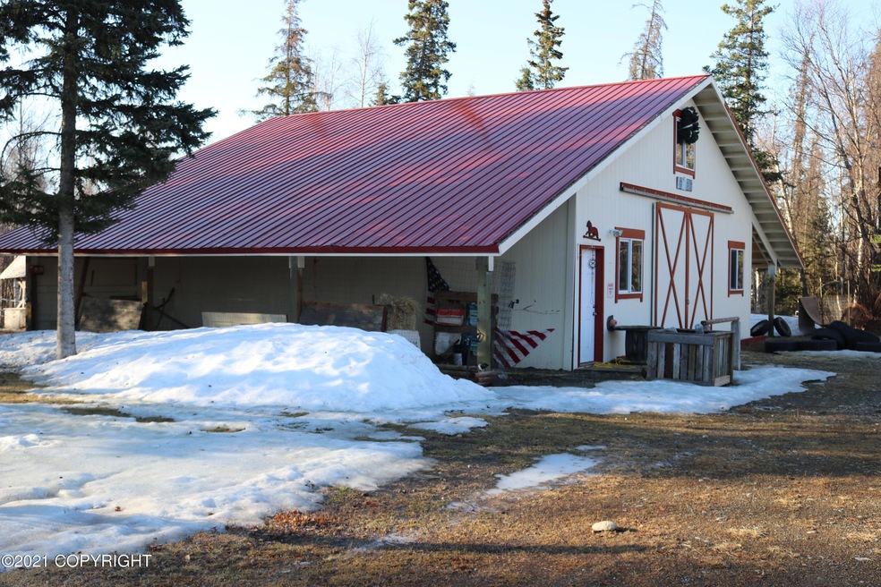2 stall Barn