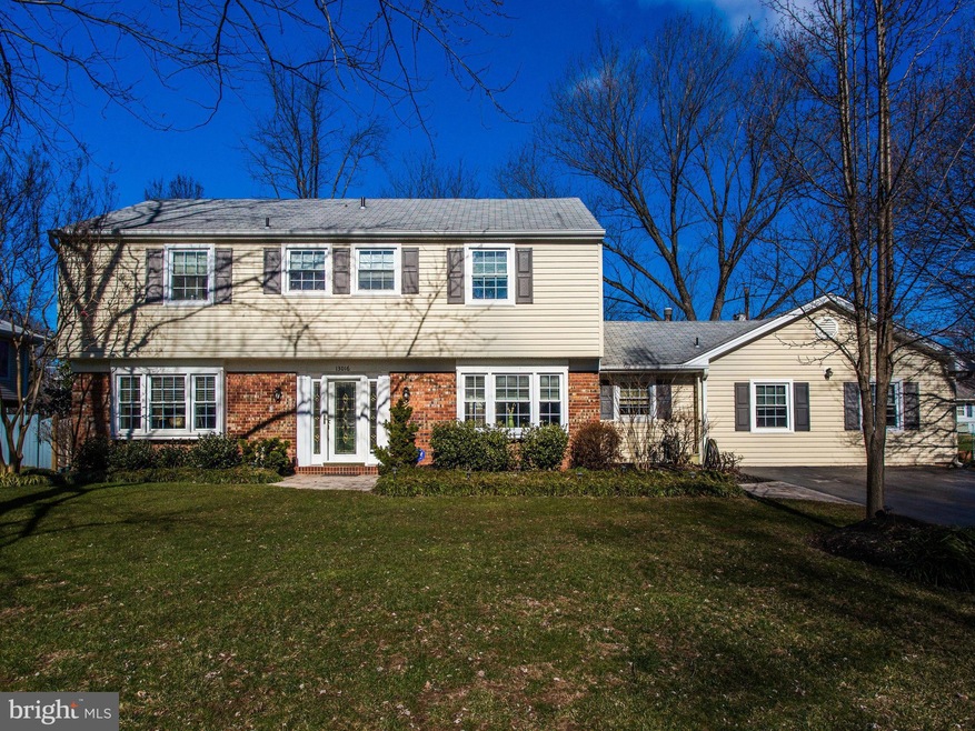 13016 Point Pleasant Dr, Fairfax, VA 22033 - photo 1