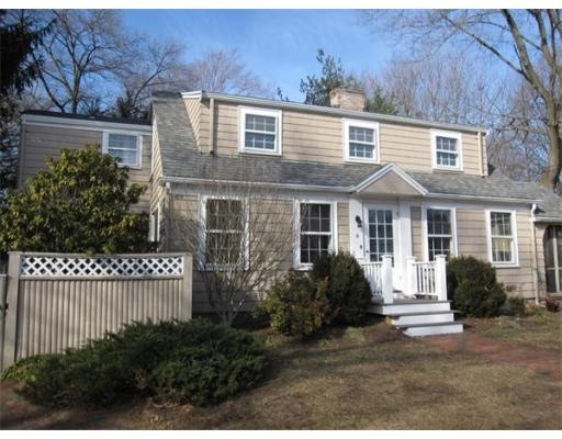 8 Briar Ln, Newtonville, MA 02460 - photo 1