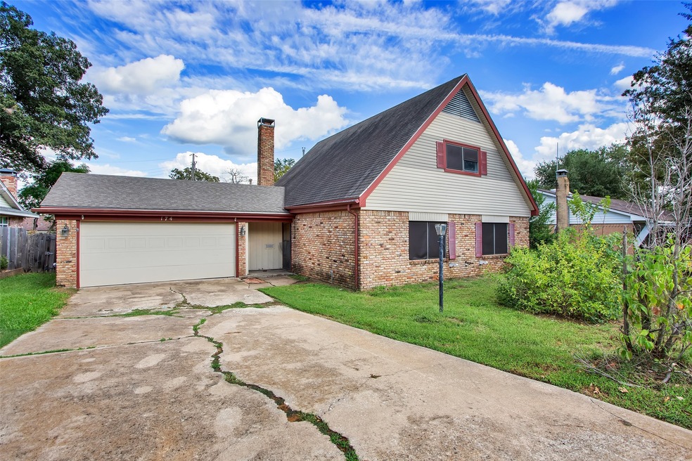 174 Circle Dr, Denison, TX 75021 - photo 1