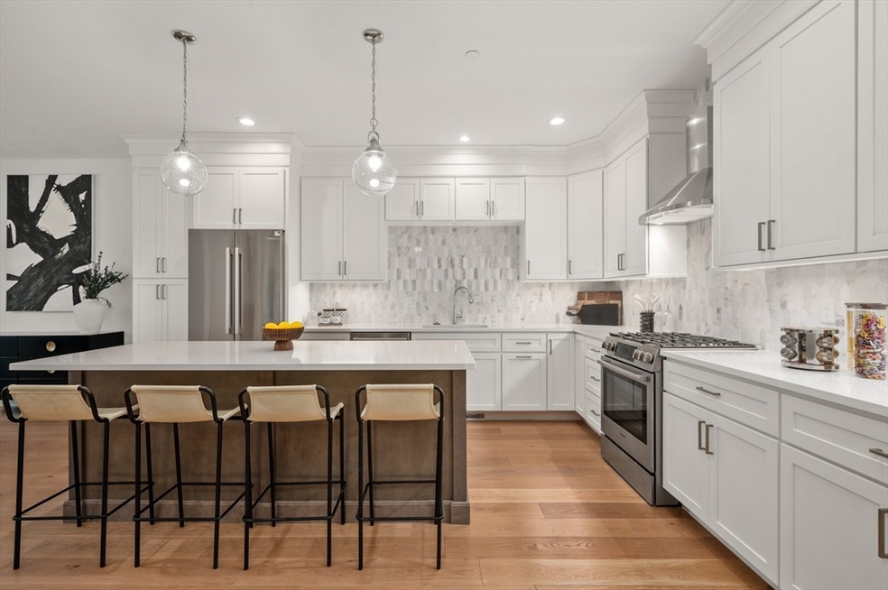 5 Granville Ln unit 5, Amesbury, MA 01913 - photo 1