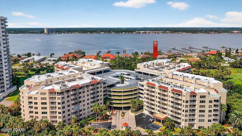 01-3 Oceans W Blvd #4B6 main