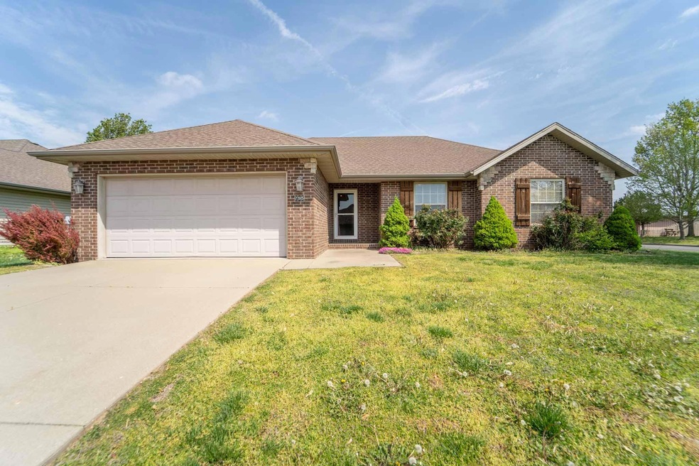 795 E Ozark Jubilee Dr, Nixa, MO 65714 - photo 1