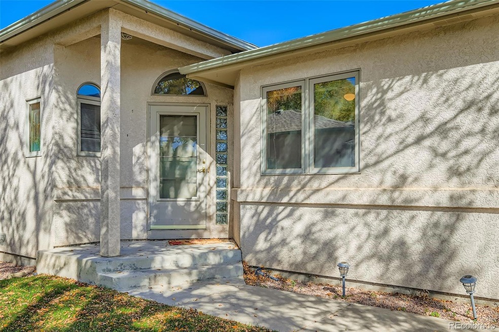 429 S Soaring Eagle Dr, Pueblo, CO 81007 - photo 1