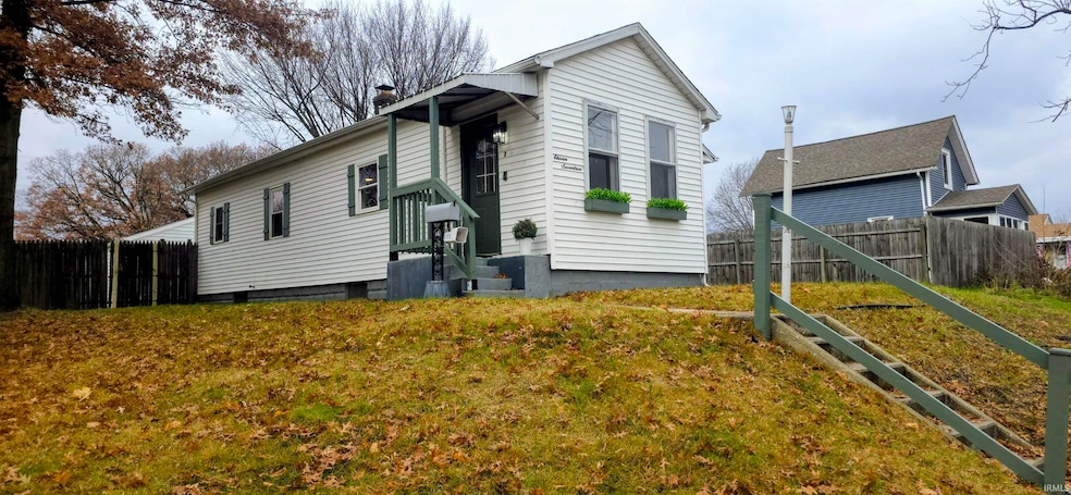 1117 N Iowa St, South Bend, IN 46628 - photo 1