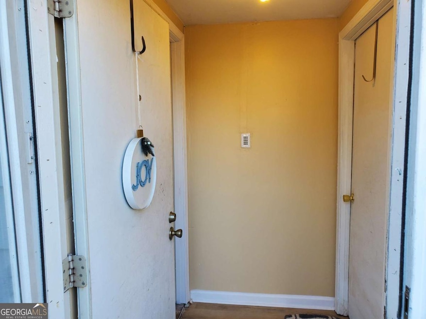 For Rent $1,400/month