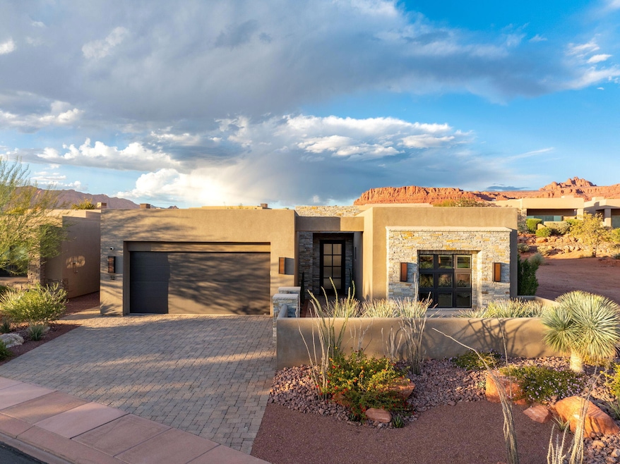 2085 N Tuweap Dr unit 32, Saint George, UT 84770 - photo 1