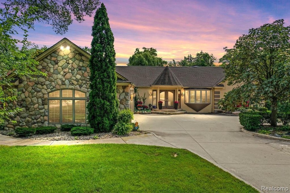 1-web-or-mls-27641 6 Mile Road003.jpg