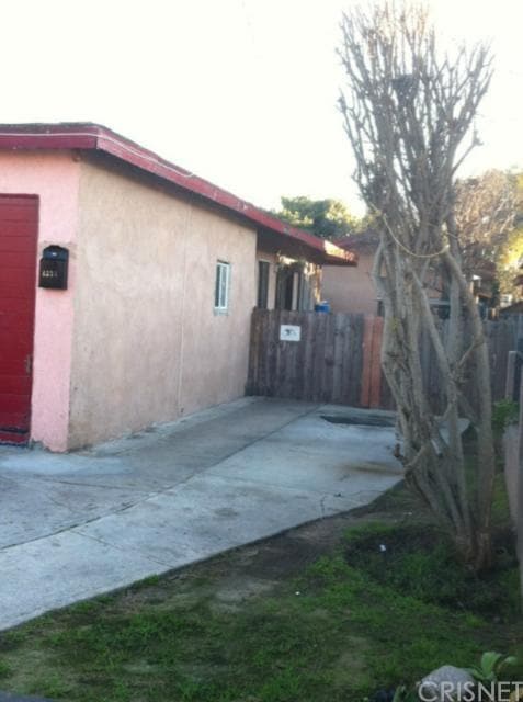 4332 W 103rd St, Inglewood, CA 90304 - photo 1