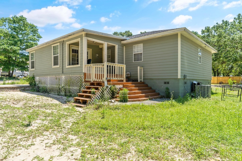 7937 Eight Mile Creek Rd, Pensacola, FL 32526 - photo 1