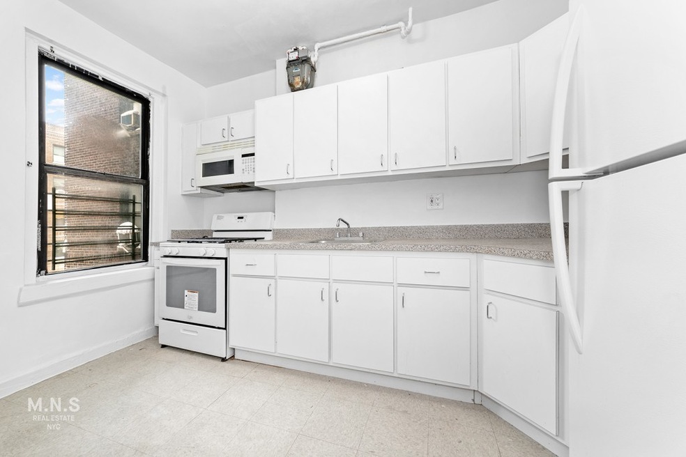 617 W 190th St unit 4-F, New York, NY 10040 - photo 1