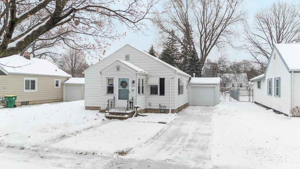 520 Mech St, Green Bay, WI 54302 - photo 1