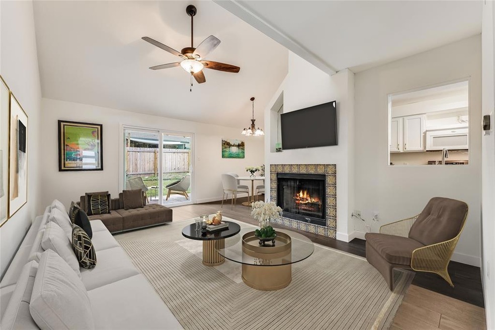 Swank space for your modern furniture (virtually s
