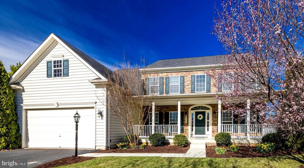 25323 Understanding Ct, Aldie, VA 20105 - photo 1