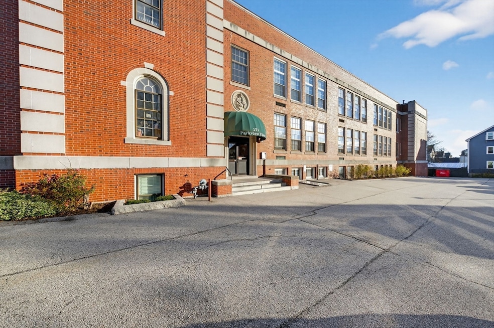 171 Ogrady St unit 303 aka 26, Fall River, MA 02720 - photo 1