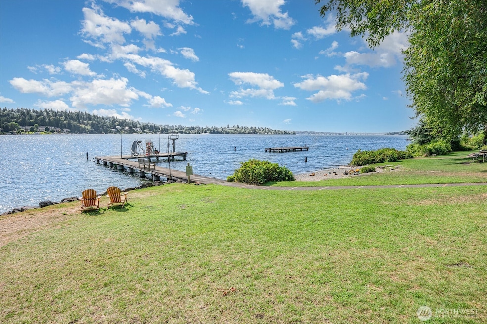 Ahhhh enjoy the summer season or unwind after a hard day's work at the Beaux Arts residents' only private beach spanning 1100' of Lake WA waterfront.