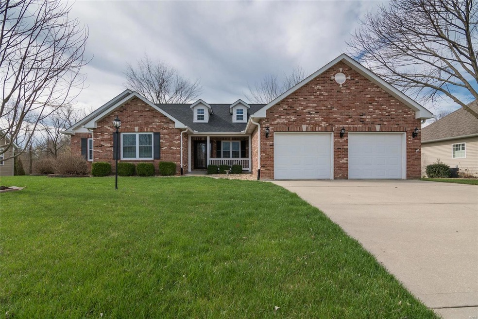 1121 Oak Ln, Maryville, IL 62062 - photo 1