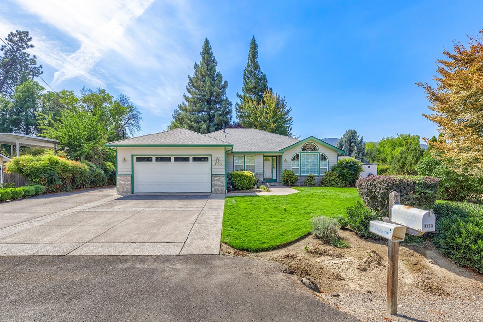 4163 Carlton Ave, Central Point, OR 97502 - photo 1