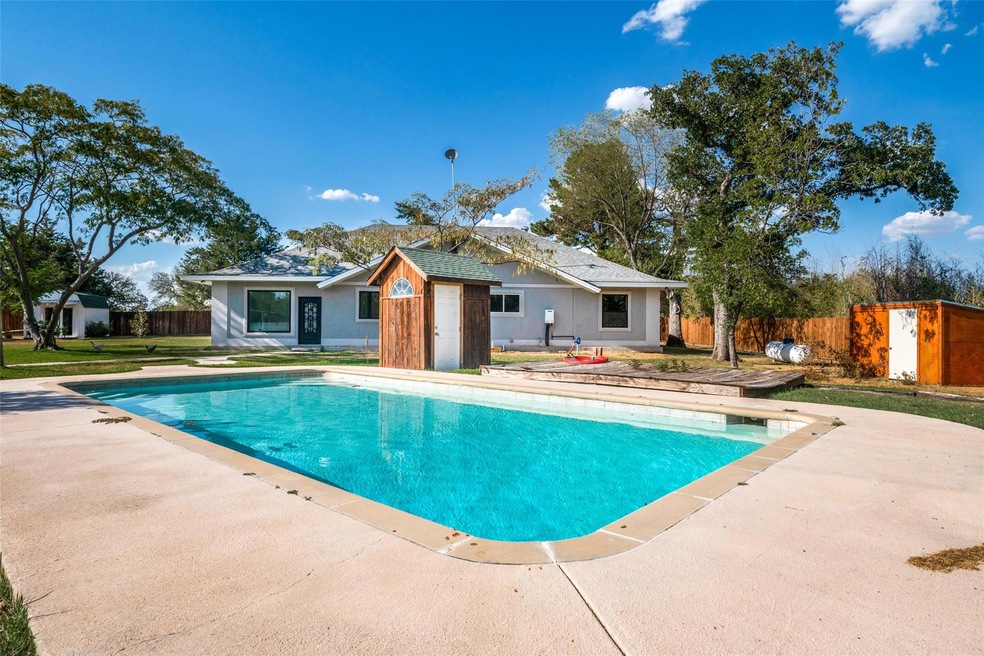 1262 County Road 4360 unit 4360, Decatur, TX 76234 - photo 1